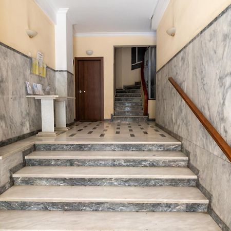 Entire Apt, 2 Bdrm, City Center Atény Exteriér fotografie