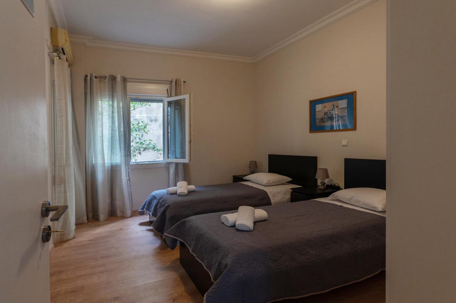 Entire Apt, 2 Bdrm, City Center Atény Exteriér fotografie