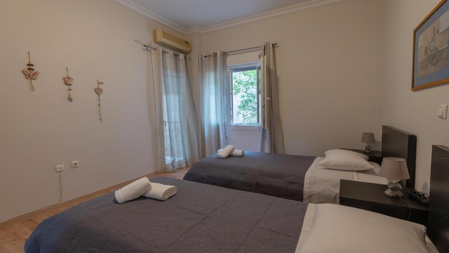 Entire Apt, 2 Bdrm, City Center Atény Exteriér fotografie